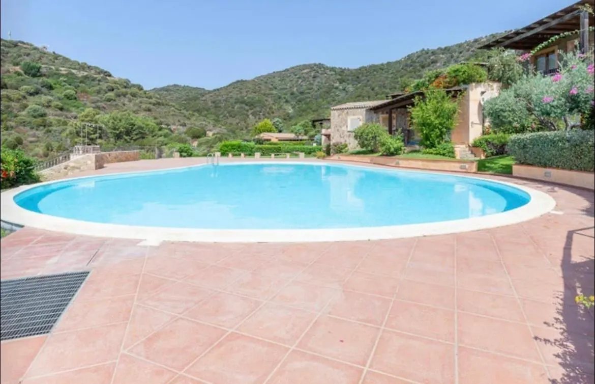 Torretta Con Vista Mozzafiato Villa Chia Tatil Evi